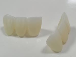 Disques en céramique de zircone dentaire 95*16 pour consommables de laboratoire dentaire pour faire la couronne et le pont de fausses <span class=keywords><strong>dents</strong></span> en porcelaine - Product Image 6