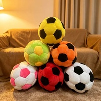 Peluche de football réaliste très populaire, jouet en peluche pour enfants, cadeau de fête, décoration d'intérieur, poupée de football douce et réaliste