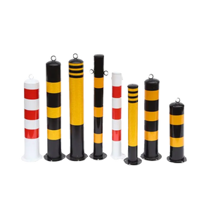 عمود عزل لمساحة وقوف السيارات على الطرق والمضادة للتصادم باللون الأسود والأبيض من Yonghao مع أنبوب مجلفن - Product Image 5