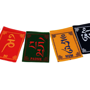 Factory Direct Promotional Silk Screen Printed Felt Paper Banners and Flags with Hanging Strings for Easter Christmas Occasions