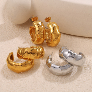 Pendientes de Aro Geométricos Dorados, Diseño Irregular, Unisex, para Uso Diario - Product Image 2