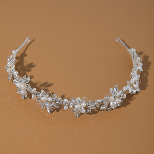 Bandeau de <span class=keywords><strong>cheveux</strong></span> de diamant de <span class=keywords><strong>fleur</strong></span> de Style japonais coréen fait à la main nouveau bandeau de <span class=keywords><strong>couronne</strong></span> de mariée de perle d'eau douce - Product Image 4