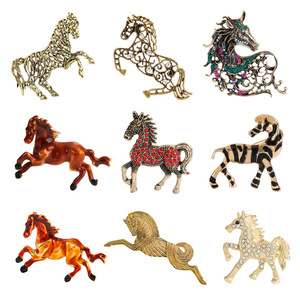 Broche de Aleación con Cristales de Estrás de la Serie del Año del Caballo del Zodiaco, Regalo Infantil de Moda <span class=keywords><strong>YINI</strong></span>, Accesorio de Moda Versátil y de Lujo - Product Image 3