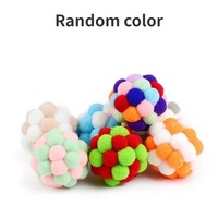 Prix de gros : Jouet interactif pour chat, clochettes en plastique écologiques et boule en peluche colorée, fait main, couleur aléatoire