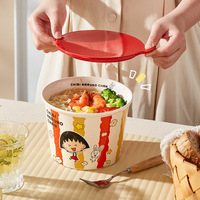Mangkuk Mie Keramik Chibi Maruko Chan dengan Tutup Merah Kapasitas Besar Peralatan Makan Rumah Tangga untuk Mie Instan, Mie Siput, dan Mie Beras