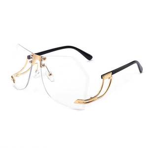 Gafas de Sol Extra Grandes Sin Montura con Logotipo Personalizado, Lentes Degradadas con Protección UV400, Gafas de Sol Irregulares para Mujer - Product Image 6