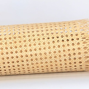 Caja de almacenamiento de escritorio de ratán tejida a mano con asa, cesta organizadora de mimbre para cosméticos, artículos de papelería y artículos diversos - Product Image 1