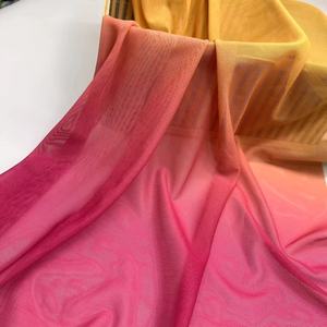 Dernière Mode <span class=keywords><strong>En</strong></span> Gros De Haute Qualité Gradient Impression Haute Spandex Maille <span class=keywords><strong>Tissu</strong></span> pour Femmes Vêtements D'été - Product Image 1