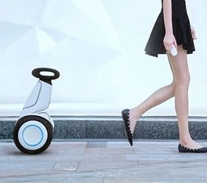 Patinete de Equilibrio de Dos Ruedas PIUS con Motor sin Escobillas, Sensor de Carga de 120 kg, Control Remoto, Seguimiento Automático, Patinete para Niños de 30-50 km/h - Product Image 4