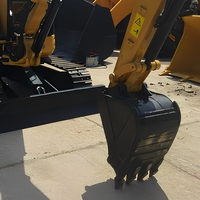 Mini-excavatrice sur chenilles Caterpillar 3 tonnes 303CR 303CCR d'occasion, très demandée