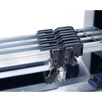 Computergesteuerte Einzel-Flachstrickmaschine für die Herstellung von Schals, Mützen und Pullovern