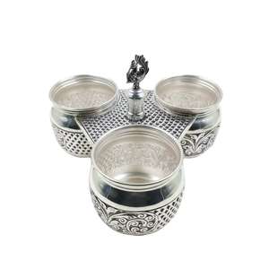 ชุดโถเก็บของเงินแท้ทำมือ พร้อมฐาน ดีไซน์แบบดั้งเดิมของอินเดีย ภาชนะเงินคุณภาพพรีเมียม สำหรับห้องครัว วัด และเป็นของขวัญ - Product Image 4