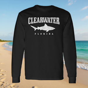 T-shirt a maniche lunghe Clearwater Florida Shark dal design vintage - Product Image 3