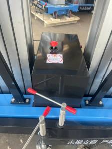 Table élévatrice électrique en aluminium, hauteur 10 mètres, capacité de charge, élévateur mobile, compacte, pour le déplacement de personnel - Product Image 3