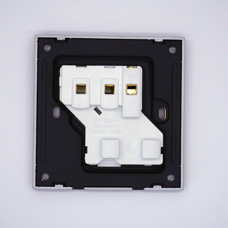 1 Gang UK 13A Switched Socket Gray Color Electrical Wall Switch and Socket 220V