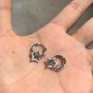 2025 di moda di stelle nuova tendenza in oro placcato squisito orecchio orecchini per le donne ispirate al Design a cinque stelle per l'anniversario - Product Image 4