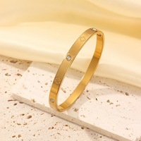 Fabrieksgroothandel grensoverschrijdende waterdichte, niet-verblekende roestvrijstalen diamanten luxe trendy dames armband verguld met 18K goud