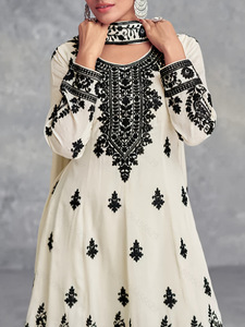 Ensemble Sharara brodé noir et blanc 3 pièces, Salwar Kameez indien pour femmes, tenue de fête ethnique - Product Image 2