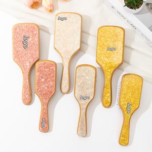 Sisir Rambut Kinling Define LOGO dengan Bulu Babi Keriting, Bantalan Pijat Asetat, dan Gagang Bambu, Bersertifikasi CE RoHS untuk Penggunaan Sehari-hari - Product Image 1