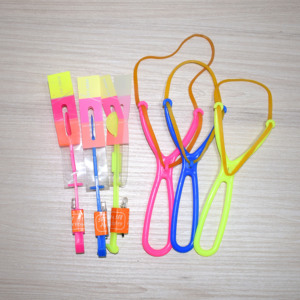 Weihnachtsgeschenk Plastik-Elastik-Schleuder Gummiband Kinder-Gadget Erstaunliche LED-Fliegende Pfeile Helikopter - Product Image 4