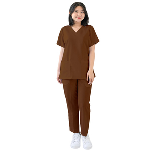 Uniforme Médico Unisex Color Café para Doctores y Enfermeras, Ropa Médica Profesional con Bolsillos Utilitarios para Almacenamiento Funcional - Product Image 2
