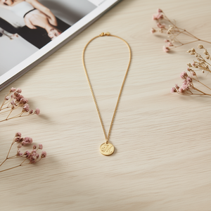 Collana in Acciaio Inossidabile con Ciondolo a Lettera M 1,9 cm, Stile Collare Monofacciale - Product Image 2