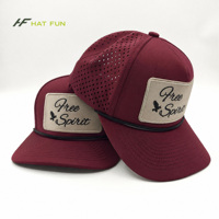 Casquette de baseball structurée à 5 panneaux avec logo personnalisé, perforations laser, séchage rapide, en nylon respirant, pour la randonnée en extérieur