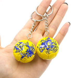 Porte-clés ballon de football États-Unis Canada Mexique 2026 avec pendentif drapeau national Ronaldo pour souvenir ou ornement, non emballé, fabriqué en Chine - Product Image 3