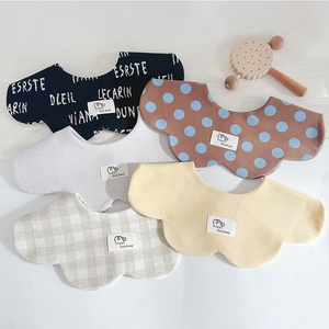Bavaglini in cotone per neonati in stile coreano, assorbenti, a doppio lato, con motivi animali/cartoni animati/a pois, per neonati 0-2 anni - Product Image 2