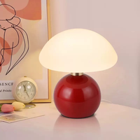 Nouvelle lampe de table en forme de champignon 2026, design couleur crème, lumière d'ambiance douce pour chambre, maison, hôtel