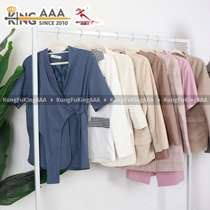 เสื้อเบลเซอร์ยาวสไตล์วินเทจสำหรับผู้หญิง ขายส่ง ผ้าโพลีเอสเตอร์ ของมือ<span class=keywords><strong>สอง</strong></span> กระดุมแถวเดียว สไตล์เรโทร เหมาะสำหรับใส่ทำงานในออฟฟิศหรือลำลอง - Product Image 6