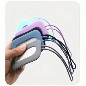 Étiquette de bagage en silicone durable |   Impression de logo personnalisé pour cadeau d'entreprise |   Commande en gros pour souvenirs d'entreprise - Product Image 2
