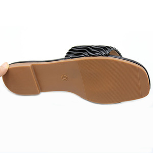 รองเท้าแตะผู้หญิงแบบพับได้รองเท้าแตะผู้หญิงทันสมัยประดับด้วยพลอยเทียมพับได้สำหรับฤดูร้อน - Product Image 6