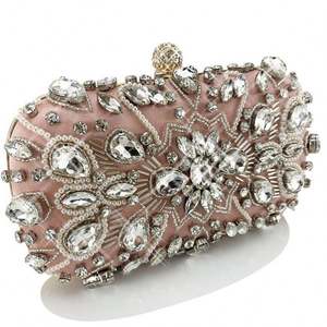 Bolsos de Noche con Forma de Corazón y Pedrería para Mujer, Bolso de Mano de Cristal Dorado para Fiesta de Graduación - Product Image 2