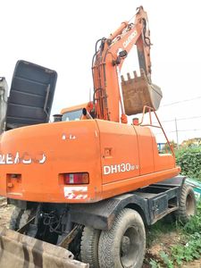 Mini-excavatrice sur chenilles Doosan Dh130w d'occasion de haute qualité, 13 tonnes, avec moteur, pompe, boîte de vitesses et PLC à haut moment de charge - Product Image 3