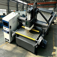 Routeur CNC ATC 3 axes haute rigidité pour le traitement multifonctionnel du bois, la découpe de panneaux de placard et la personnalisation de panneaux en bois dur et en particules