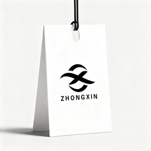 Étiquettes suspendues personnalisées de luxe pour marque de vêtements, logo estampé à chaud, étiquettes en papier mat avec cordon en coton, production rapide - Product Image 2