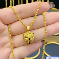 YL vente en gros nouveau creux eau ondulation amour sable or collier pour femmes cuivre plaqué pêche coeur pendentif sur rétro lien chaîne