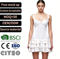 Robe Courte de Soirée Élégante pour Femme en Satin Blanc avec Corset, Bretelles Volantées, Jupe Étages et Détail Nœud Col Cœur