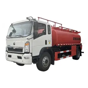 소형 SINOTRUK HOWO 5000L 급유 트럭 8Cbm 연료 탱크 트럭 4x2 유조선 트럭