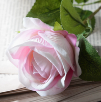 Roses artificielles en velours en gros, en vrac, rouges, blanches, bleues, roses, noires, violettes, fleurs décoratives personnalisées