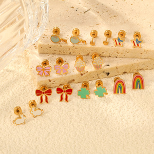Boucles d'oreilles clous pour enfants en acier inoxydable hypoallergénique, motif lapin de dessin animé, étoile et nœud, arc-en-ciel, à visser, idée cadeau parfaite pour filles - Product Image 1