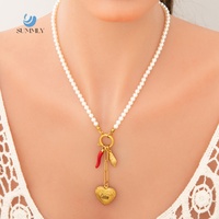SUMMLY Collier Cœur en Perles Plaqué Or 18K avec Fermoir T-Bar, Bijou Vintage Porte-Bonheur pour Femme, Idéal Quotidien ou Cadeau de Fête