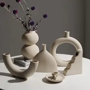 Wholesale Nordic Vase Irregular Ceramic White Vase Creative Gift Ceramic Vase For Home Decor