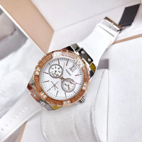 Montre-bracelet à quartz exquise pour femme avec décoration en cristal, bracelet en silicone de 18 mm, cadran de 40 mm, affichage de la date et du jour