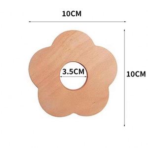 Sous-verres en bois massif personnalisés avec logo, design moderne, forme de fleur mignonne, pour boissons, en bois de hêtre, vente en gros - Product Image 4