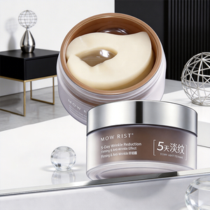 Crema Contorno Occhi Idratante con Complesso Peptidico ed Estratto di Lupino, Efficace nella Riduzione di Occhiaie e Gonfiore, con Antiossidanti - Product Image 2