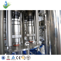 Machine de remplissage et d'embouteillage automatique de boissons gazeuses et de sodas pour bouteilles en plastique PET 4000 bph