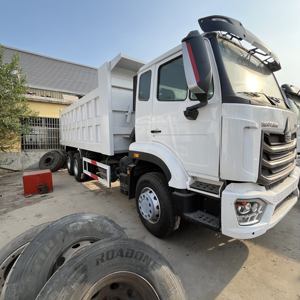 Camion benne d'occasion robuste HOWO NX pour transport d'engins, 371 chevaux - Product Image 5