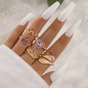 5pcs/套朋克复古爱心套装戒指紫色全钻石女士戒指套装皇冠爱心蛇戒指5件套